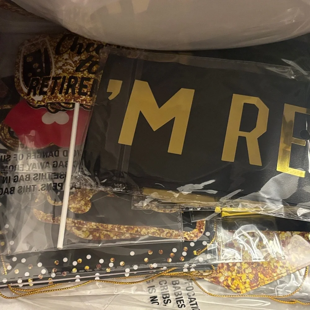 Happy Retirement Party Decoration Set - Black and Gold